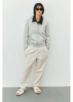 H & M - Joggersy z domieszką lnu - Beżowy ze sklepu H&M w kategorii Spodnie damskie - zdjęcie 171560574