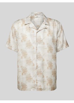 Koszula casualowa o kroju regular fit z kwiatowym nadrukiem na całej powierzchni ze sklepu Peek&Cloppenburg  w kategorii Koszule męskie - zdjęcie 171563204