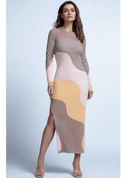 Długa kolorowa sukienka z rozporkiem F1849 BEIGE, Kolor beżowy-wzór, Rozmiar XS/S, Fobya ze sklepu Primodo w kategorii Sukienki - zdjęcie 171566494