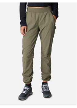Columbia Spodnie outdoor Leslie Falls™ Pant 2033442 Khaki Regular Fit ze sklepu MODIVO w kategorii Spodnie damskie - zdjęcie 171568610