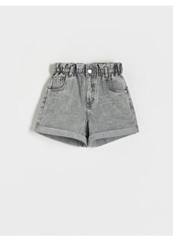 Reserved - Jeansowe spodenki z efektem sprania - jasnoszary ze sklepu Reserved w kategorii Spodenki dziewczęce - zdjęcie 171573311