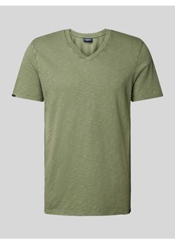 T-shirt z dekoltem w serek ze sklepu Peek&Cloppenburg  w kategorii T-shirty męskie - zdjęcie 171576514