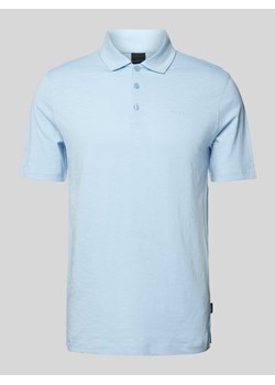 Koszulka polo o kroju slim fit w jednolitym kolorze ze sklepu Peek&Cloppenburg  w kategorii T-shirty męskie - zdjęcie 171576690