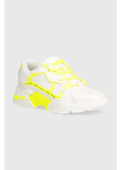 Guess sneakersy CARRLI kolor biały FLGCAI FAB12 ze sklepu ANSWEAR.com w kategorii Buty sportowe damskie - zdjęcie 171578993