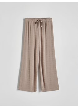 Reserved - Spodnie z szerokimi nogawkami - beżowy ze sklepu Reserved w kategorii Spodnie damskie - zdjęcie 171580683