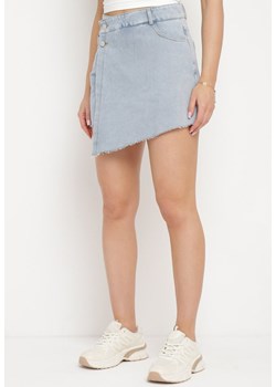 Niebieskie Jeansowe Szorty Imitujące Spódniczkę Mini z Asymetryczną Zakładką  Moonfia ze sklepu Born2be Odzież w kategorii Szorty - zdjęcie 171582542