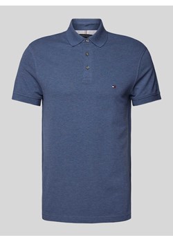 Koszulka polo o kroju slim fit z wyhaftowanym logo ze sklepu Peek&Cloppenburg  w kategorii T-shirty męskie - zdjęcie 171589430