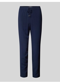 Spodnie materiałowe o kroju tapered fit z tunelem ze sklepu Peek&Cloppenburg  w kategorii Spodnie damskie - zdjęcie 171589632
