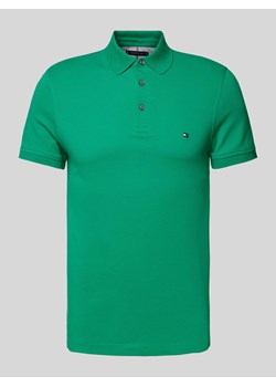 Koszulka polo o kroju slim fit z wyhaftowanym logo ze sklepu Peek&Cloppenburg  w kategorii T-shirty męskie - zdjęcie 171589802