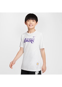 T-shirt dla dużych dzieci (chłopców) Nike NBA Los Angeles Lakers Essential - Biel ze sklepu Nike poland w kategorii T-shirty chłopięce - zdjęcie 171590554