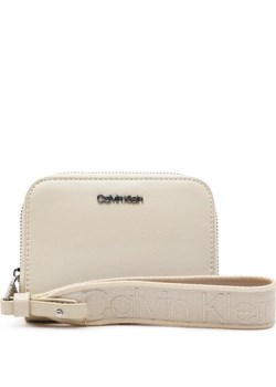 Calvin Klein Portfel GRACIE MEDIUM ZIP ze sklepu Gomez Fashion Store w kategorii Portfele damskie - zdjęcie 171591062