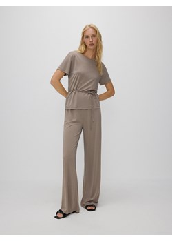 Reserved - Spodnie z modalem - brązowy ze sklepu Reserved w kategorii Spodnie damskie - zdjęcie 171597224