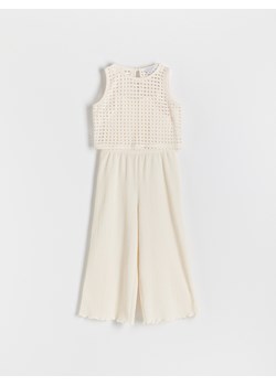 Reserved - Kombinezon z ażurową górą - złamana biel ze sklepu Reserved w kategorii Sukienki dziewczęce - zdjęcie 171610233