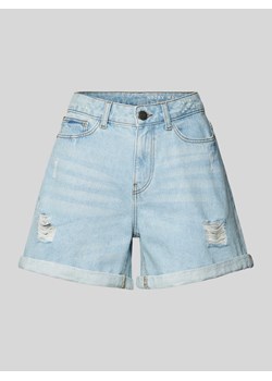 Szorty jeansowe z przetarciami model ‘SMILEY’ ze sklepu Peek&Cloppenburg  w kategorii Szorty - zdjęcie 171611120