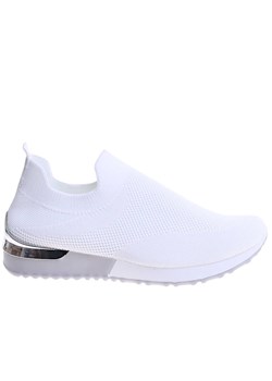 Białe wsuwane damskie buty sportowe /D8-2 16131 T189/ ze sklepu Pantofelek24.pl w kategorii Buty sportowe damskie - zdjęcie 171689051