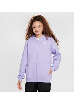 Bluza z kapturem i zamkiem na całej długości o kroju oversize dla dużych dzieci (dziewcząt) Nike Sportswear Club Fleece - Fiolet ze sklepu Nike poland w kategorii Bluzy dziewczęce - zdjęcie 171703372