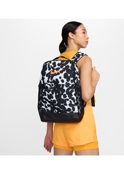 Plecak Nike Brasilia (rozmiar M, 24 l) - Szary ze sklepu Nike poland w kategorii Plecaki - zdjęcie 171703373