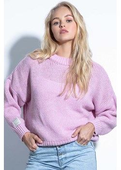 Krótki dzianinowy sweter damski różowy Fobya ze sklepu 5.10.15 w kategorii Swetry damskie - zdjęcie 171710041