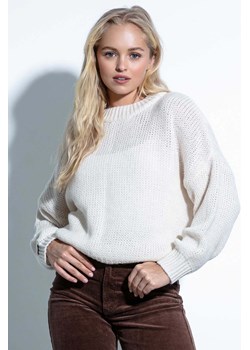 Krótki dzianinowy sweter damski ecru Fobya ze sklepu 5.10.15 w kategorii Swetry damskie - zdjęcie 171710051