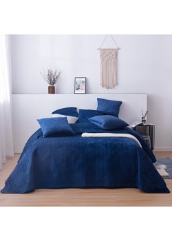 Narzuta na łóżko Silky Chic 220x240cm royal blue ze sklepu dekoria.pl w kategorii Narzuty i kapy - zdjęcie 171761414