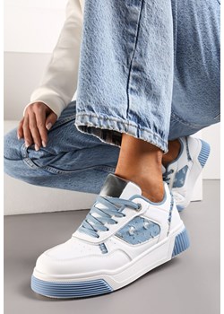 Biało-Niebieskie Sneakersy na Prążkowanej Podeszwie Zdobione Jeansowymi Detalami Miraga ze sklepu renee.pl w kategorii Buty sportowe damskie - zdjęcie 171883983