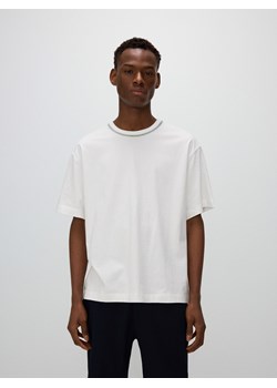 Reserved - Gładki t-shirt oversize - złamana biel ze sklepu Reserved w kategorii T-shirty męskie - zdjęcie 171931703