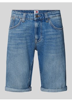 Szorty jeansowe z wyhaftowanym logo model ‘RONNIE’ ze sklepu Peek&Cloppenburg  w kategorii Spodenki męskie - zdjęcie 171932871