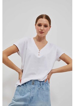 T-shirt z dekoltem w serek i guzikami biały ze sklepu 5.10.15 w kategorii Bluzki damskie - zdjęcie 171933083