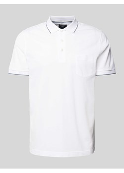 Koszulka polo z kieszenią na piersi i wyhaftowanym logo ze sklepu Peek&Cloppenburg  w kategorii T-shirty męskie - zdjęcie 171934834