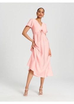 Sinsay - Sukienka midi - różowy ze sklepu Sinsay w kategorii Sukienki - zdjęcie 171937264