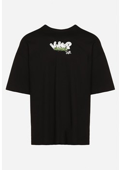 Czarna Koszulka z Bawełny Ozdobiona Nadrukiem i Naszywką Nanesha ze sklepu Born2be Odzież w kategorii T-shirty męskie - zdjęcie 171942464