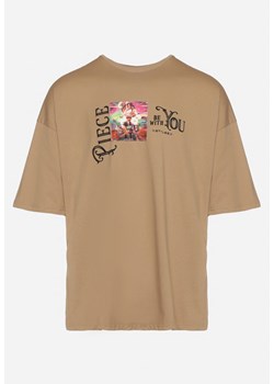 Ciemnobeżowa Koszulka z Bawełny Ozdobiona Naszywkami Ranessa ze sklepu Born2be Odzież w kategorii T-shirty męskie - zdjęcie 171942492