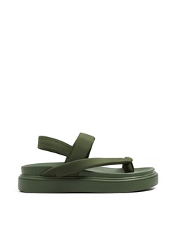 Cropp - Oliwkowe sandały z neoprenu - zielony ze sklepu Cropp w kategorii Sandały damskie - zdjęcie 171945021