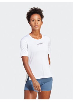 adidas Koszulka techniczna Terrex Multi T-Shirt HM4040 Biały Regular Fit ze sklepu MODIVO w kategorii Bluzki damskie - zdjęcie 171948401