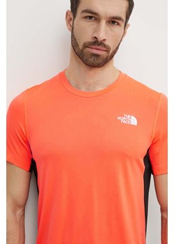 The North Face t-shirt sportowy Lightbright kolor pomarańczowy wzorzysty NF0A825OTNI1 ze sklepu ANSWEAR.com w kategorii T-shirty męskie - zdjęcie 171950951
