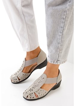 Szare sandały na niskim słupku Melona ze sklepu Zapatos w kategorii Sandały damskie - zdjęcie 171951404