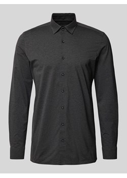 Koszula biznesowa o kroju Modern Fit z kołnierzykiem typu kent ze sklepu Peek&Cloppenburg  w kategorii Koszule męskie - zdjęcie 171952264