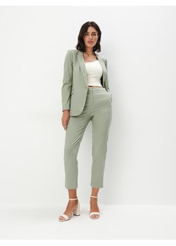 Mohito - Zielone spodnie z wiskozą - zielony ze sklepu Mohito w kategorii Spodnie damskie - zdjęcie 171958560
