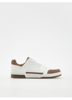 Reserved - Sneakersy z imitacji skóry - biały ze sklepu Reserved w kategorii Buty sportowe męskie - zdjęcie 171958920