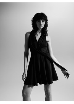 Reserved - Sukienka z ozdobnym wiązaniem - czarny ze sklepu Reserved w kategorii Sukienki - zdjęcie 171960763