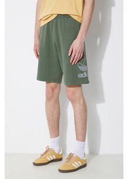 adidas Originals szorty bawełniane kolor zielony IR8004 ze sklepu PRM w kategorii Spodenki męskie - zdjęcie 171962714