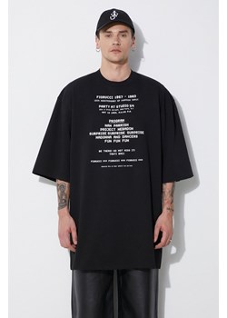 Fiorucci t-shirt bawełniany Invitation Print Oversized T-Shirt kolor czarny z nadrukiem U01FPTSH107CJ01BK01 ze sklepu PRM w kategorii T-shirty męskie - zdjęcie 171962804