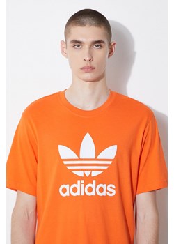 adidas Originals t-shirt bawełniany męski kolor pomarańczowy z nadrukiem IR8000 ze sklepu PRM w kategorii T-shirty męskie - zdjęcie 171962814