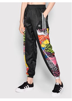 adidas Spodnie dresowe RICH MNISI HC4468 Kolorowy Loose Fit ze sklepu MODIVO w kategorii Spodnie damskie - zdjęcie 171963323