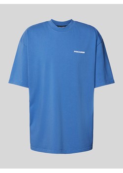 T-shirt o kroju oversized z logo i okrągłym dekoltem ze sklepu Peek&Cloppenburg  w kategorii T-shirty męskie - zdjęcie 171982960