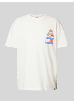 T-shirt o kroju regular fit z nadrukiem z logo model ‘NOVELTY GRAPHIC’ ze sklepu Peek&Cloppenburg  w kategorii T-shirty męskie - zdjęcie 171983082