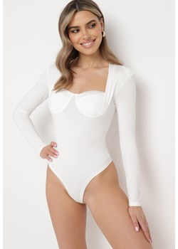 Białe Body z Kwadratowym Dekoltem Halcina ze sklepu Born2be Odzież w kategorii Bluzki damskie - zdjęcie 171995963