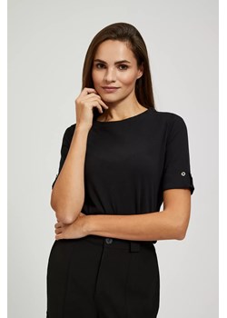 Gładki t-shirt z podwijanymi rękawami czarny ze sklepu Moodo.pl w kategorii Bluzki damskie - zdjęcie 171998830