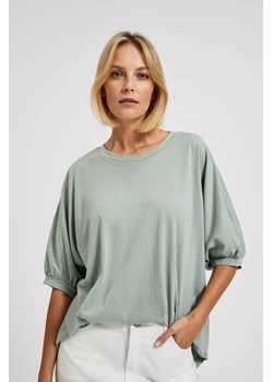 Gładka bluzka oliwkowa ze sklepu Moodo.pl w kategorii Bluzki damskie - zdjęcie 171999364
