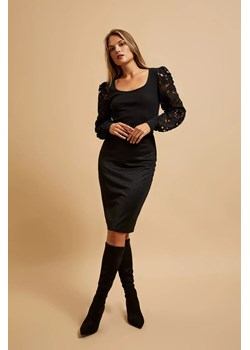 Ołówkowa spódnica z metaliczną nitką czarna ze sklepu Moodo.pl w kategorii Sukienki - zdjęcie 171999654